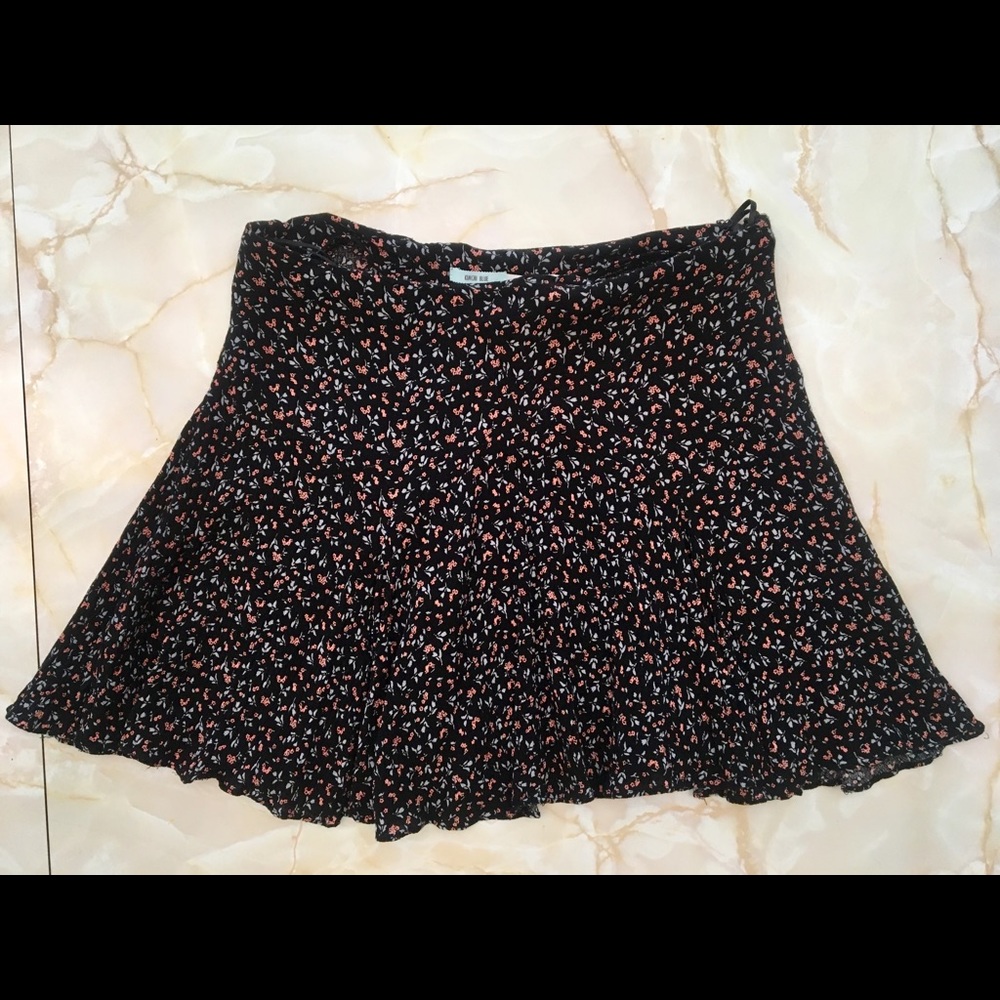 KIMCHI BLUE SKIRT WITH FLORAL PRINT
